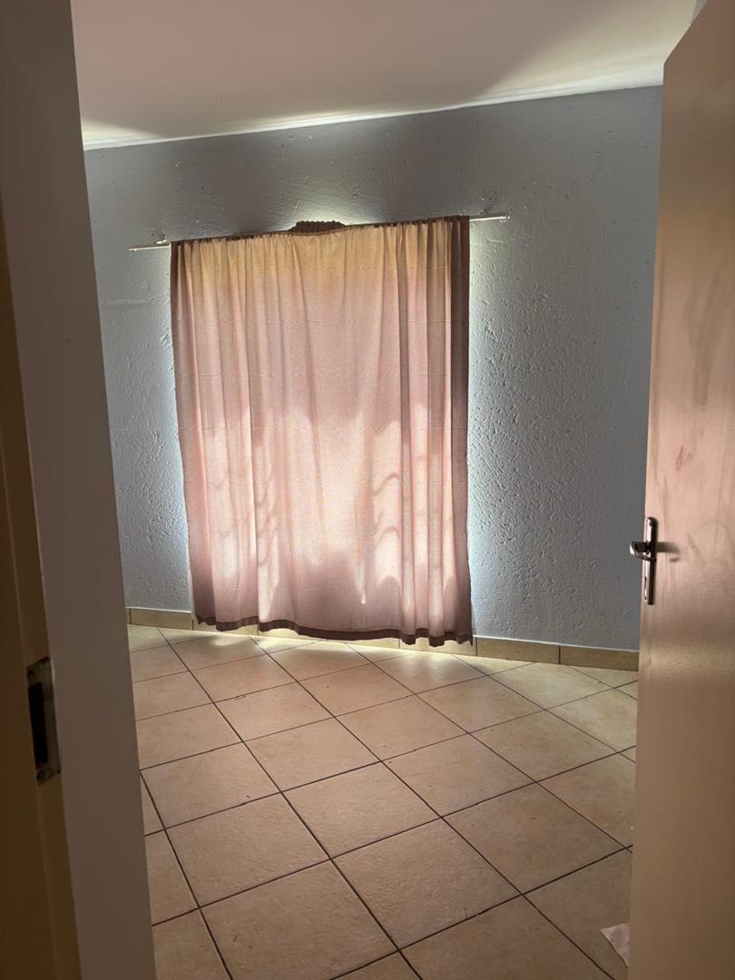 2 Bedroom Property for Sale in Waterval East North West